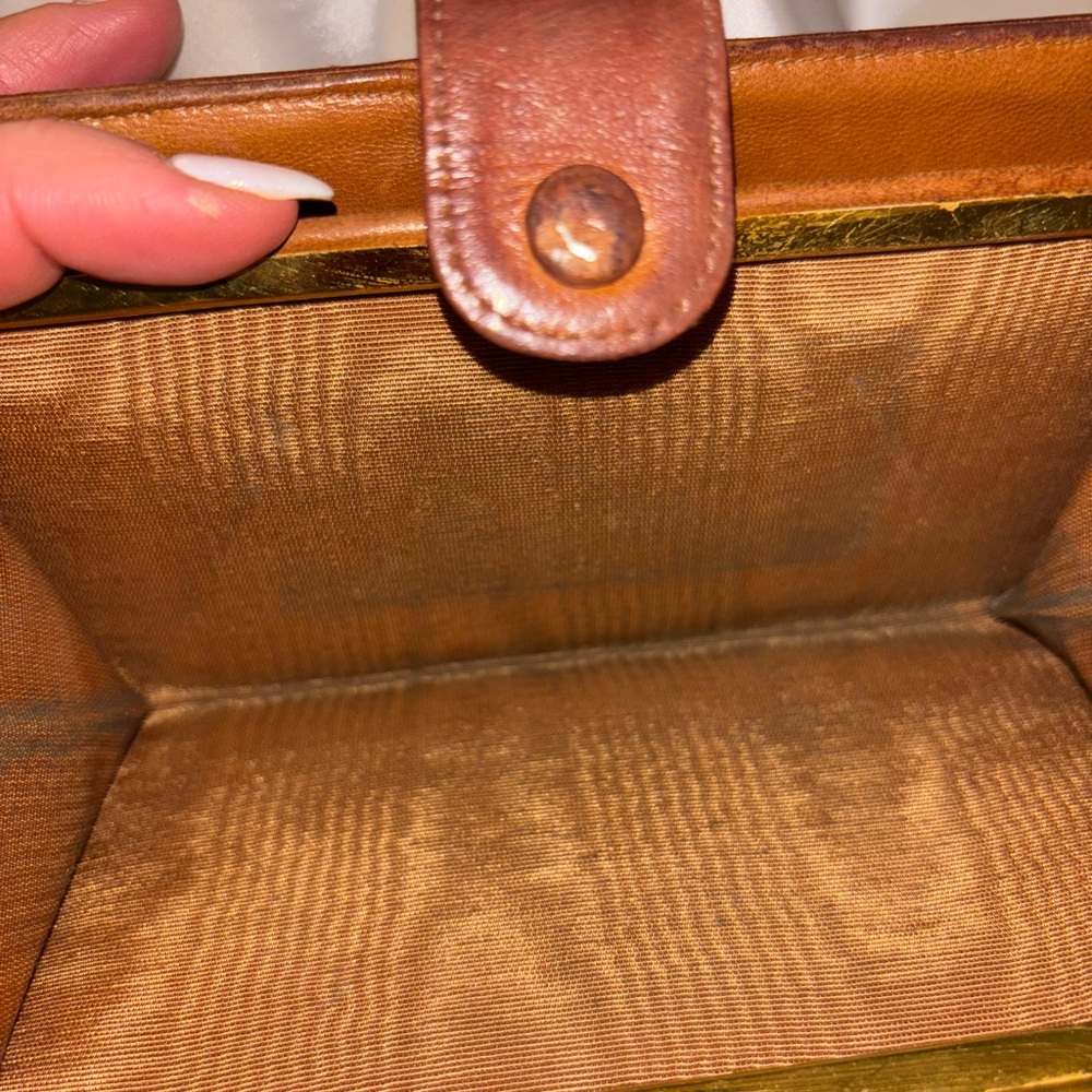 CHANEL Light Brown Leather Wallet with CC and COA - Picture 7 of 16